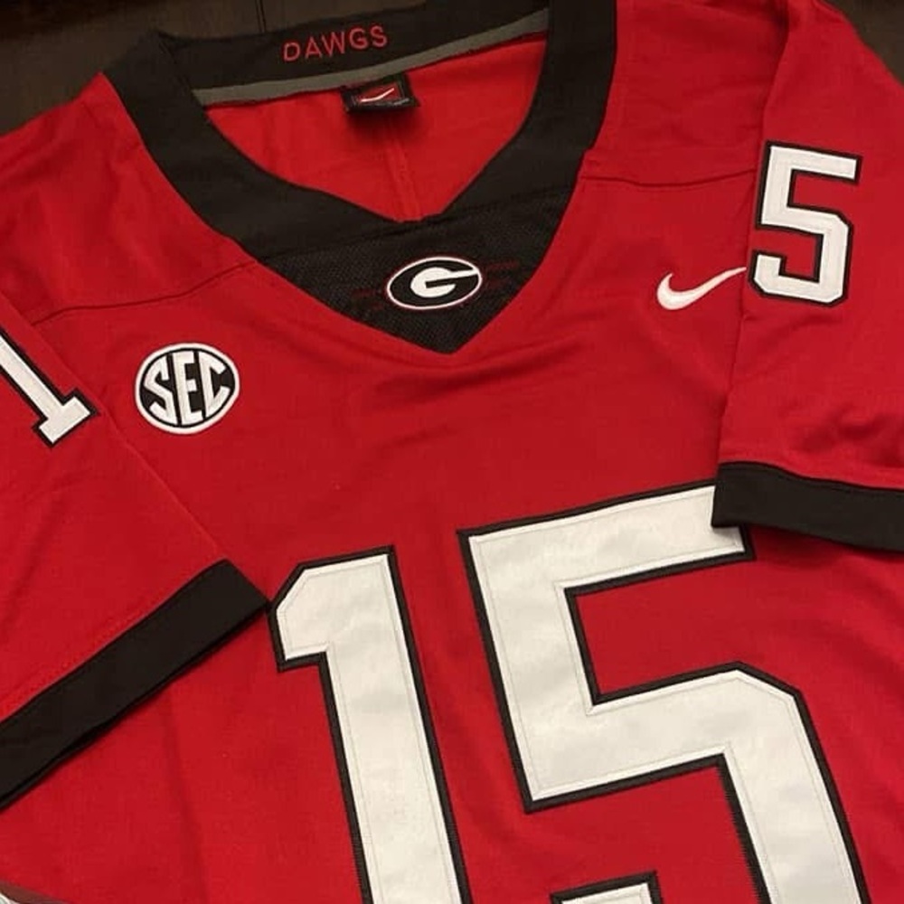 Carson Beck #15 UGA Georgia Bulldogs Nike jersey size Medium NWT